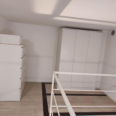 Duomo Porta Venezia Mini Loft Con Wifi E Netflix Apartamento Milão Exterior foto