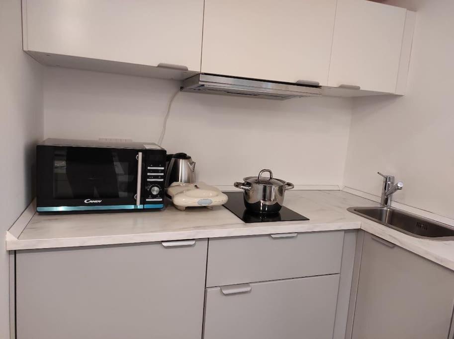 Duomo Porta Venezia Mini Loft Con Wifi E Netflix Apartamento Milão Exterior foto