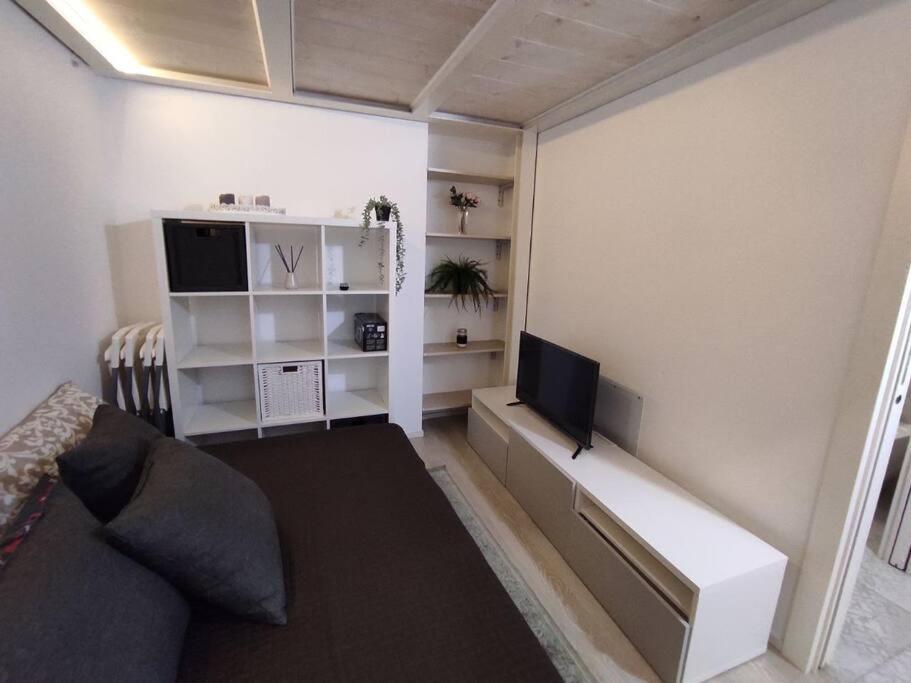 Duomo Porta Venezia Mini Loft Con Wifi E Netflix Apartamento Milão Exterior foto