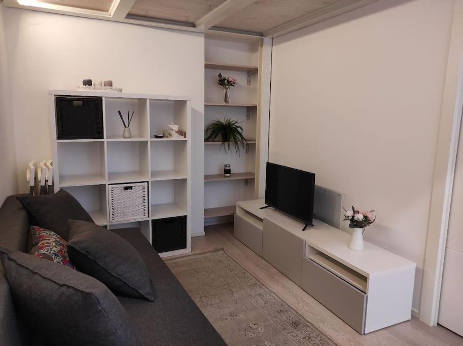 Duomo Porta Venezia Mini Loft Con Wifi E Netflix Apartamento Milão Exterior foto