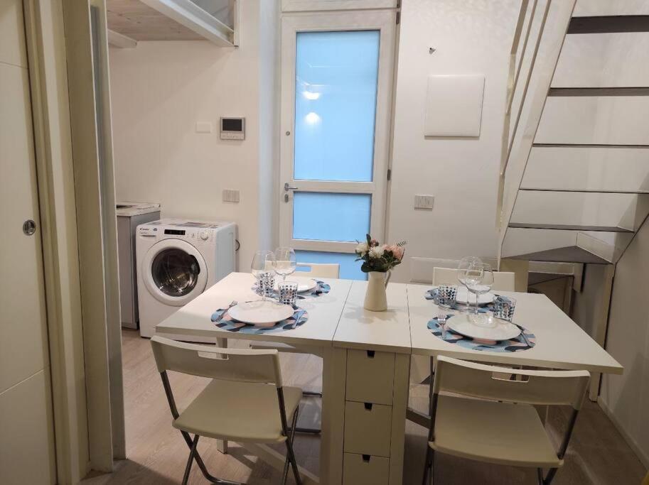 Duomo Porta Venezia Mini Loft Con Wifi E Netflix Apartamento Milão Exterior foto